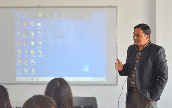 Lecture Halls and Tutorial Rooms right img